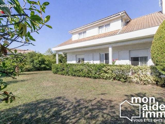 Maison 6 pièces 172 m²