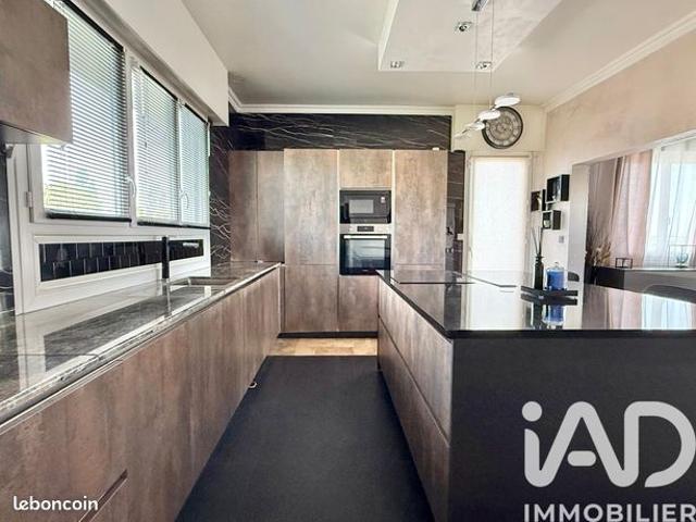 Maison 6 pièces 172 m²