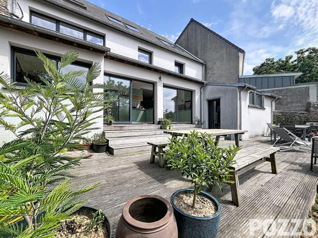 Maison 6 pièces 184 m2 environ à vendre à SAINT PAIR SUR MER 50 plage à pied