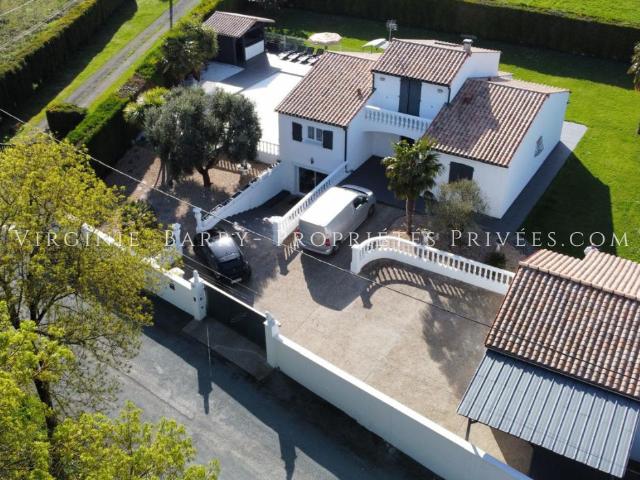 Maison 6 pièces 184 m²