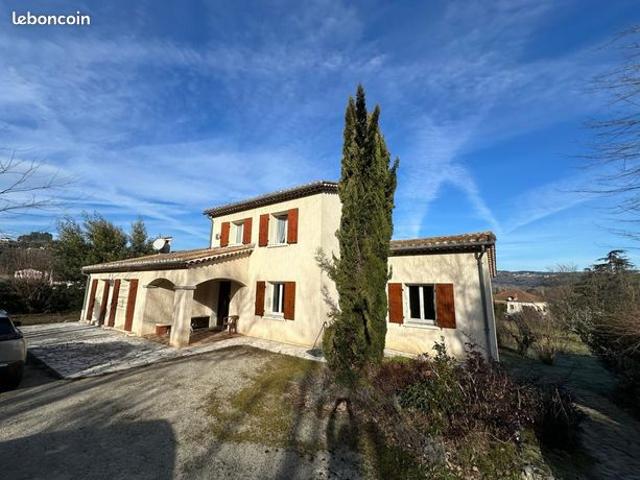 Maison 6 pièces 184 m²