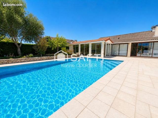 Maison 6 pièces 184 m²