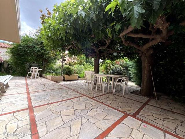 Maison 6 pièces 184 m²