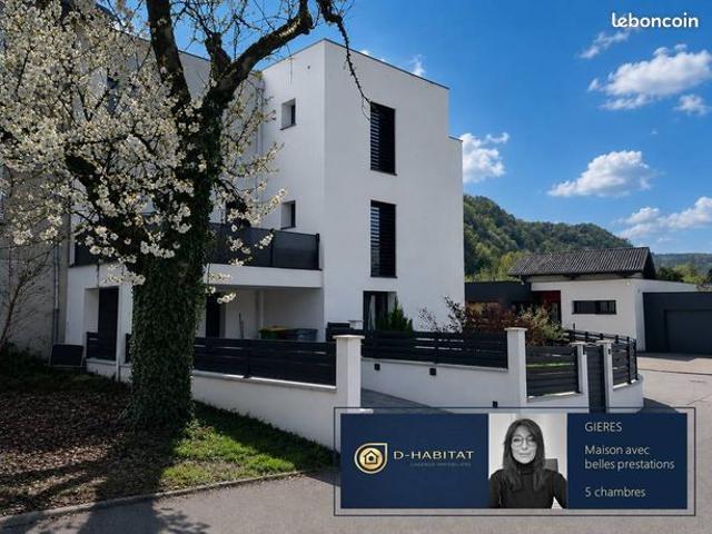 Maison 6 pièces 184 m²