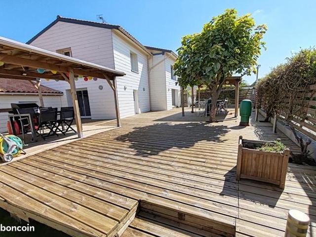 Maison 6 pièces 184 m²