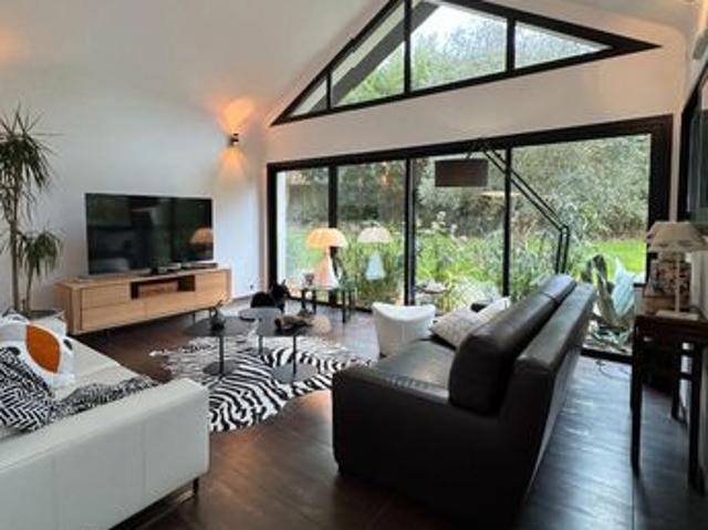Maison 6 pièces 184 m²