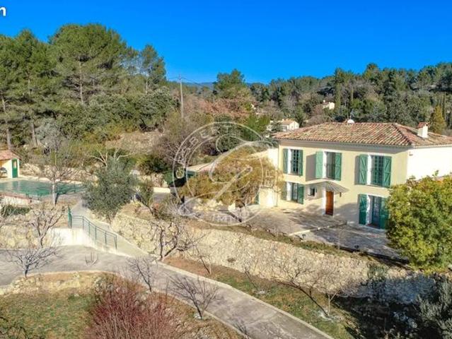 Maison 6 pièces 184 m²