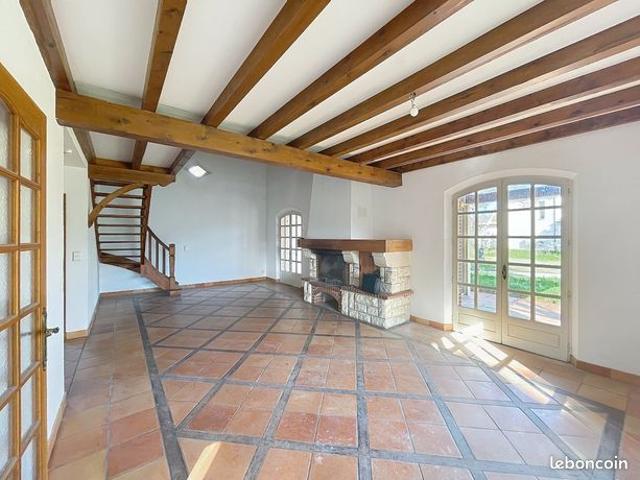 Maison 6 pièces 184 m²