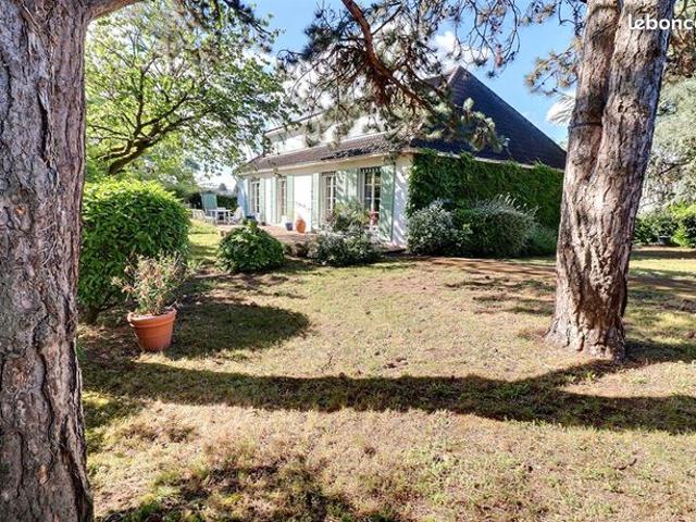 Maison 6 pièces 184 m²