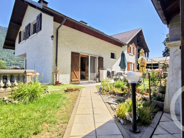 Maison 6 pièces 184 m²