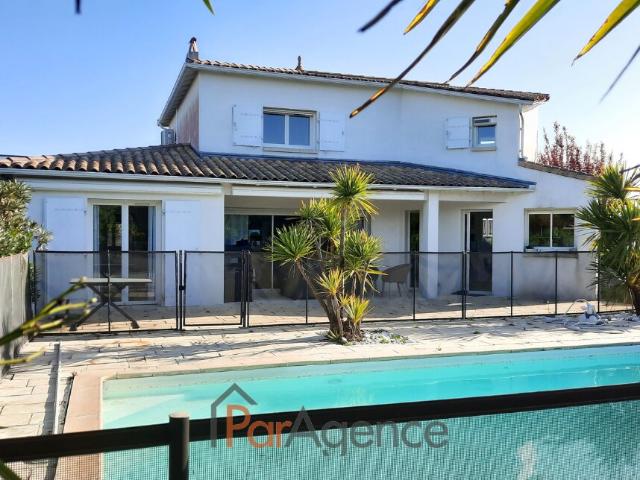 Maison 6 pièces 184 m²