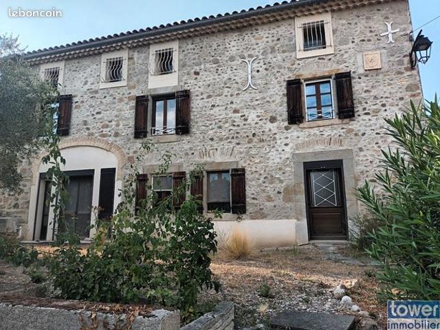 Maison 6 pièces 184 m²