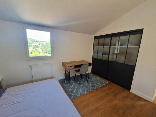Maison 6 pièces, 184 m² à louer à Saint Didier au Mont d'Or 69370