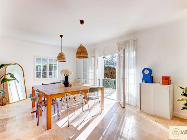 Maison 6 pièces 185 m²