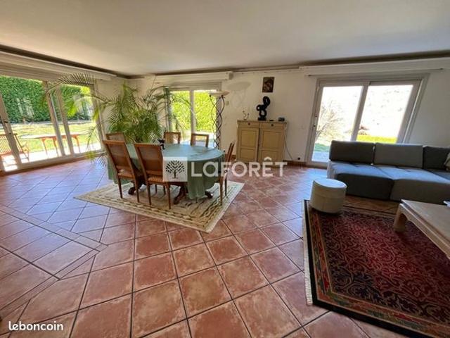 Maison 6 pièces 185 m²
