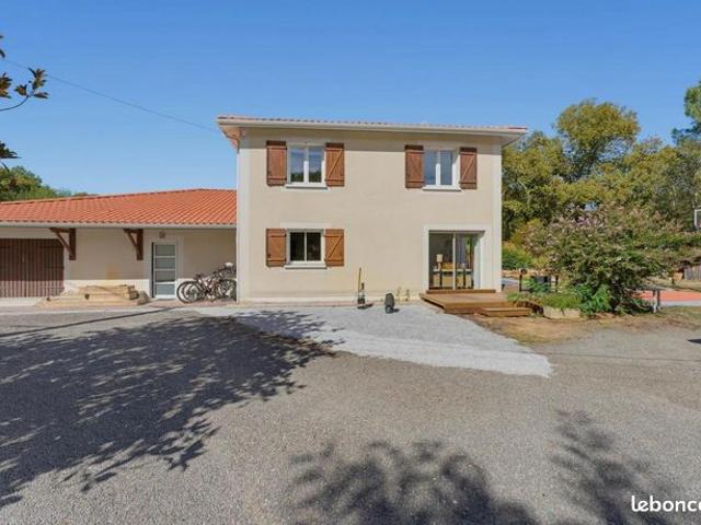 Maison 6 pièces 180 m²