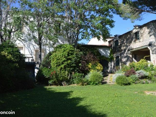 Maison 6 pièces 185 m²