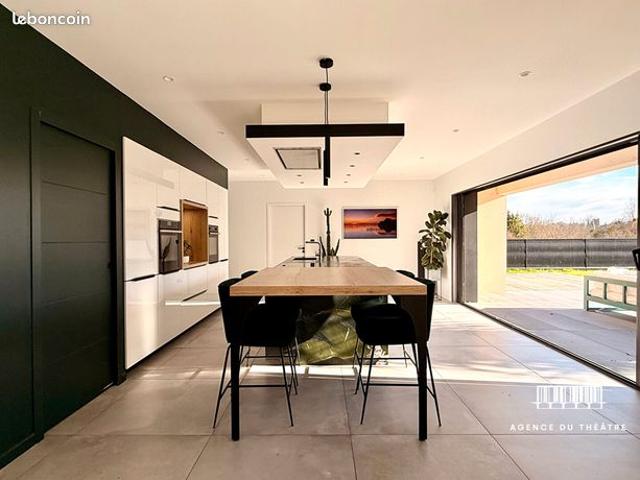 Maison 6 pièces 185 m²