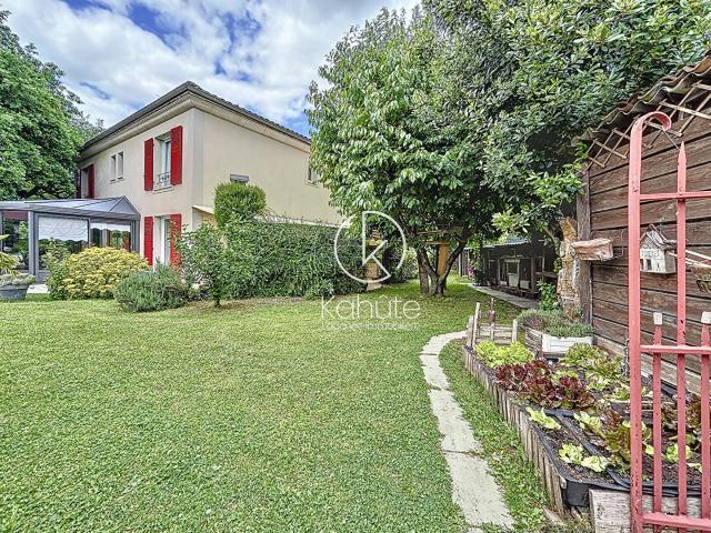 Maison 6 pièces 185 m²