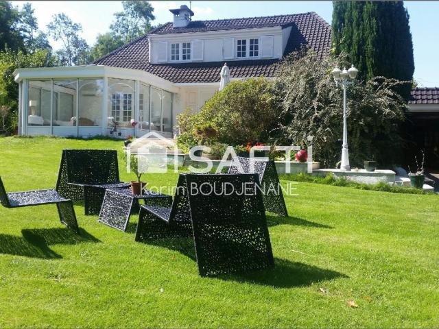Maison 8 pièces 185 m²