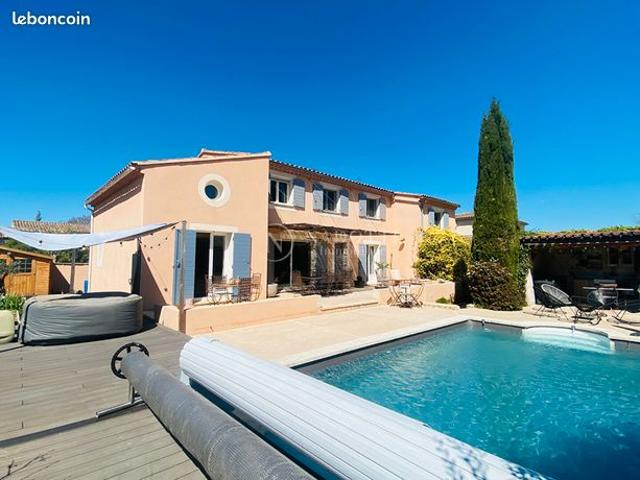 Maison 6 pièces 185 m²