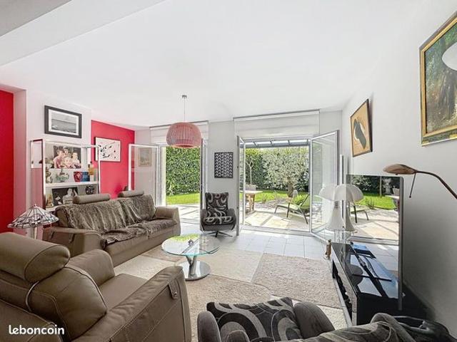 Maison 6 pièces 185 m²