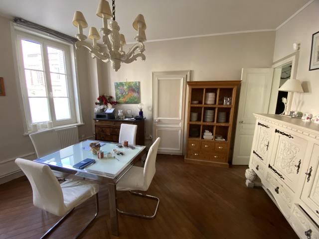 Maison 6 pièces 185 m²
