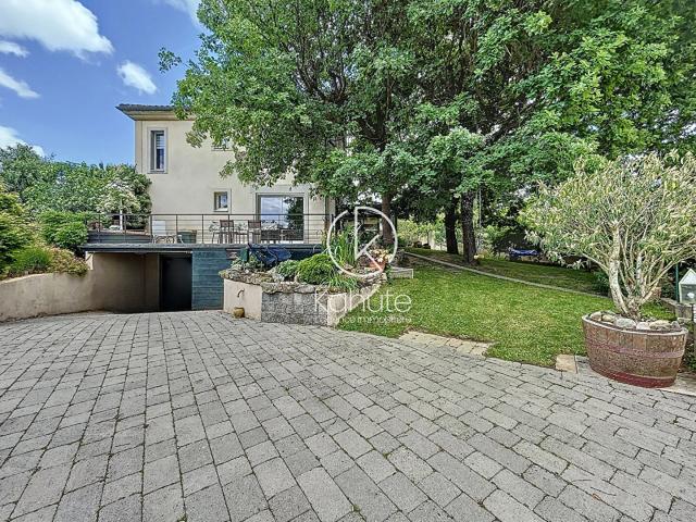Maison 6 pièces 185 m²