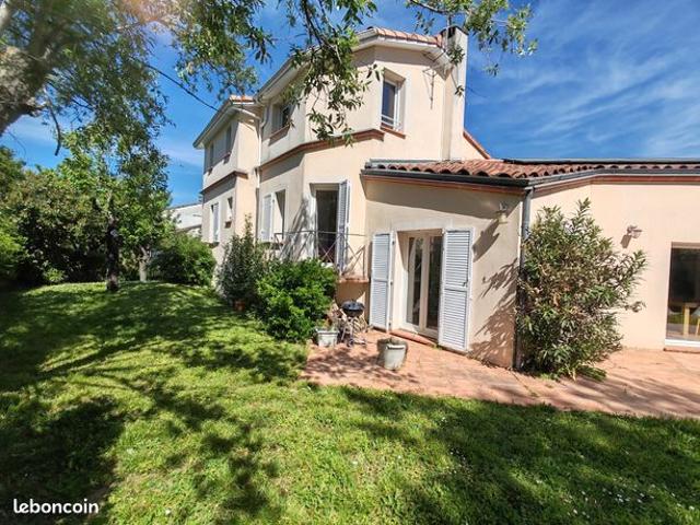Maison 6 pièces 185 m²