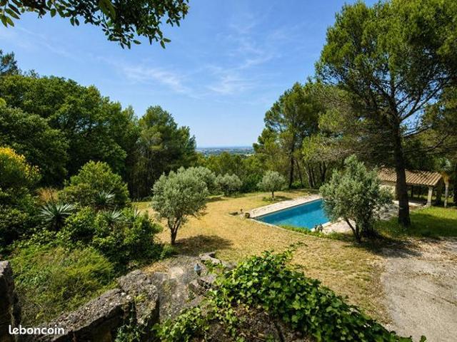 Maison 6 pièces 185 m²