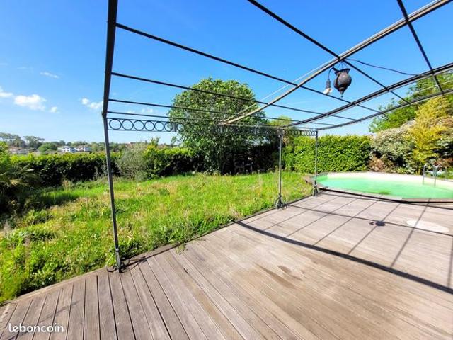 Maison 6 pièces 185 m²