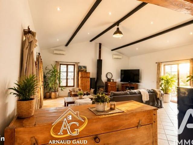 Propriété 6 pièces 185 m²