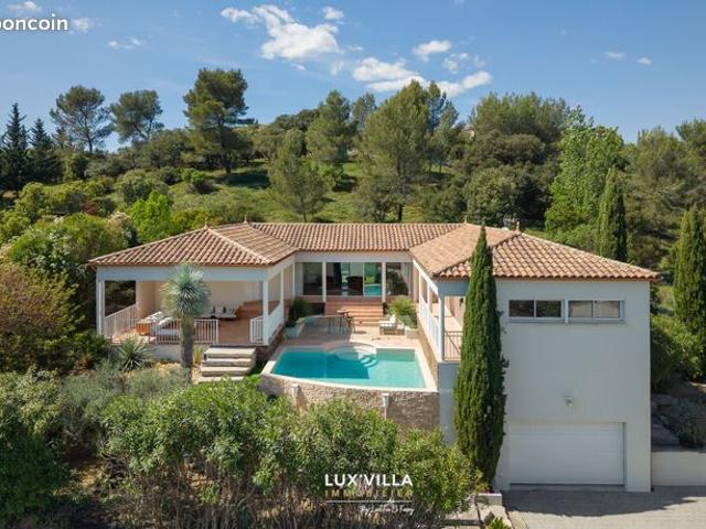 Maison 6 pièces 185 m²