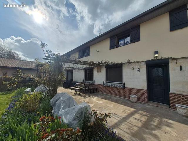 Maison 6 pièces 185 m²