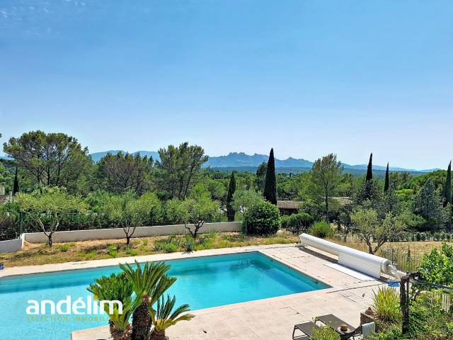 Maison 6 pièces 185 m²