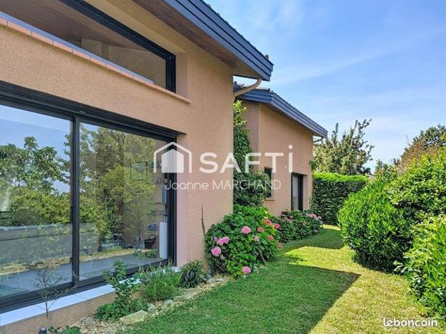 Maison 6 pièces 185 m²