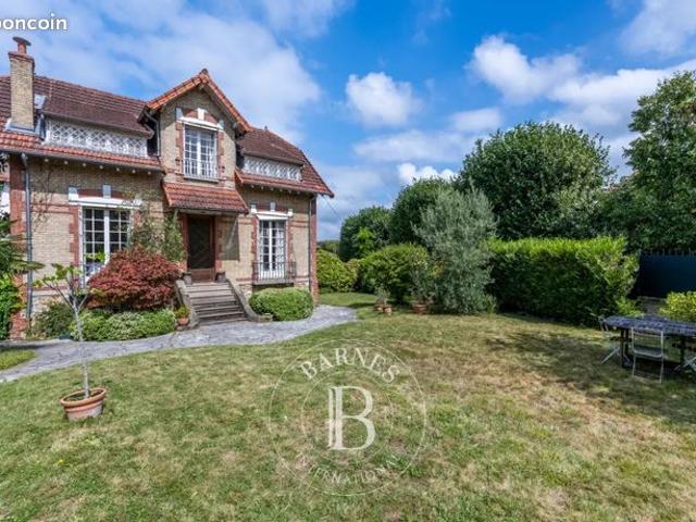 Maison 6 pièces 185 m²