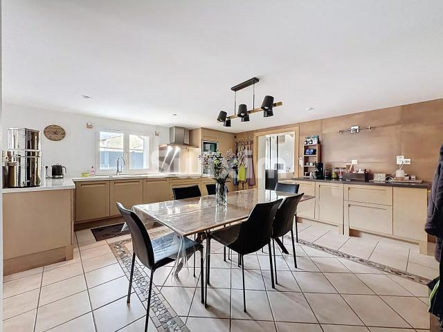 Maison 6 pièces 186 m²