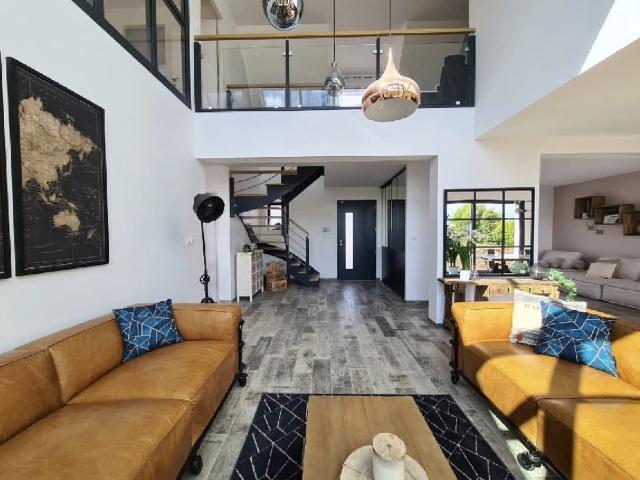 Maison 6 pièces 186 m²
