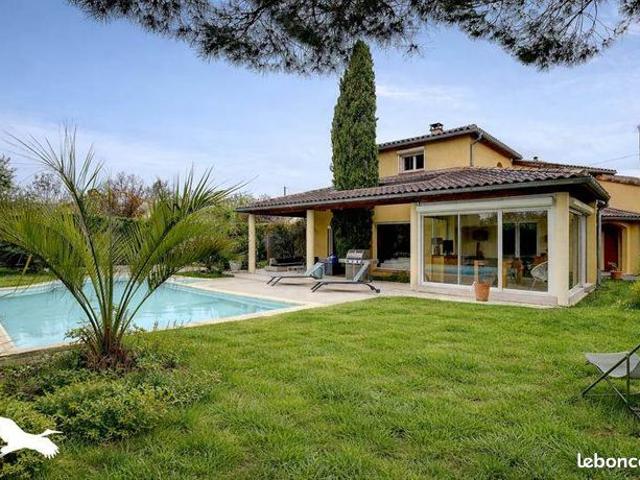 Maison 6 pièces 186 m²