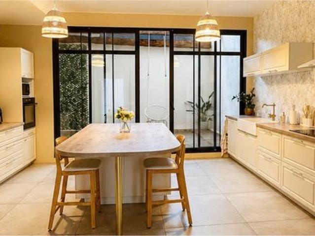 Maison 6 pièces 186 m²