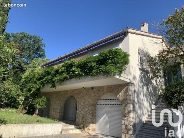Maison familiale 6 pièces 186 m²