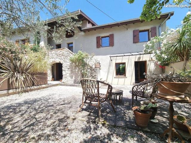 Maison 6 pièces 186 m²