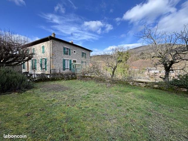 Maison 6 pièces 186 m²