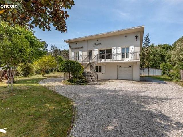 Maison 6 pièces 186 m²