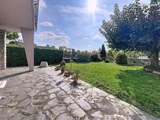 Maison 6 pièces 186 m²