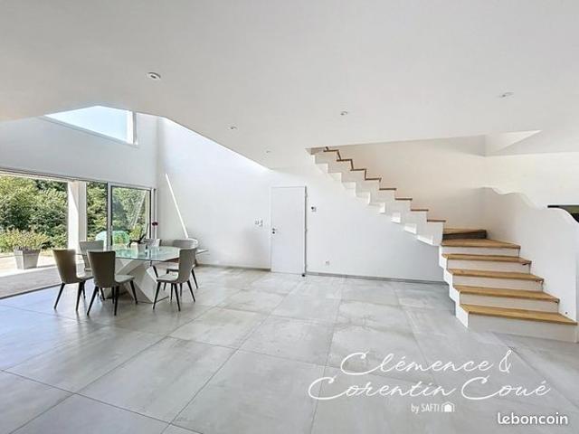 Maison 6 pièces 186 m²