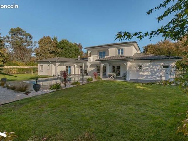 Maison 6 pièces 187 m²