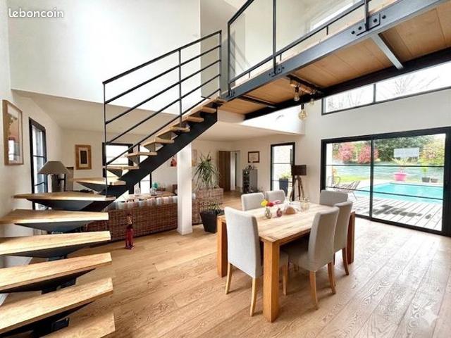 Maison 6 pièces 187 m²