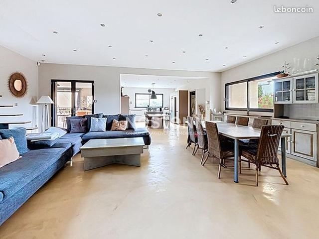 Maison 6 pièces 187 m²